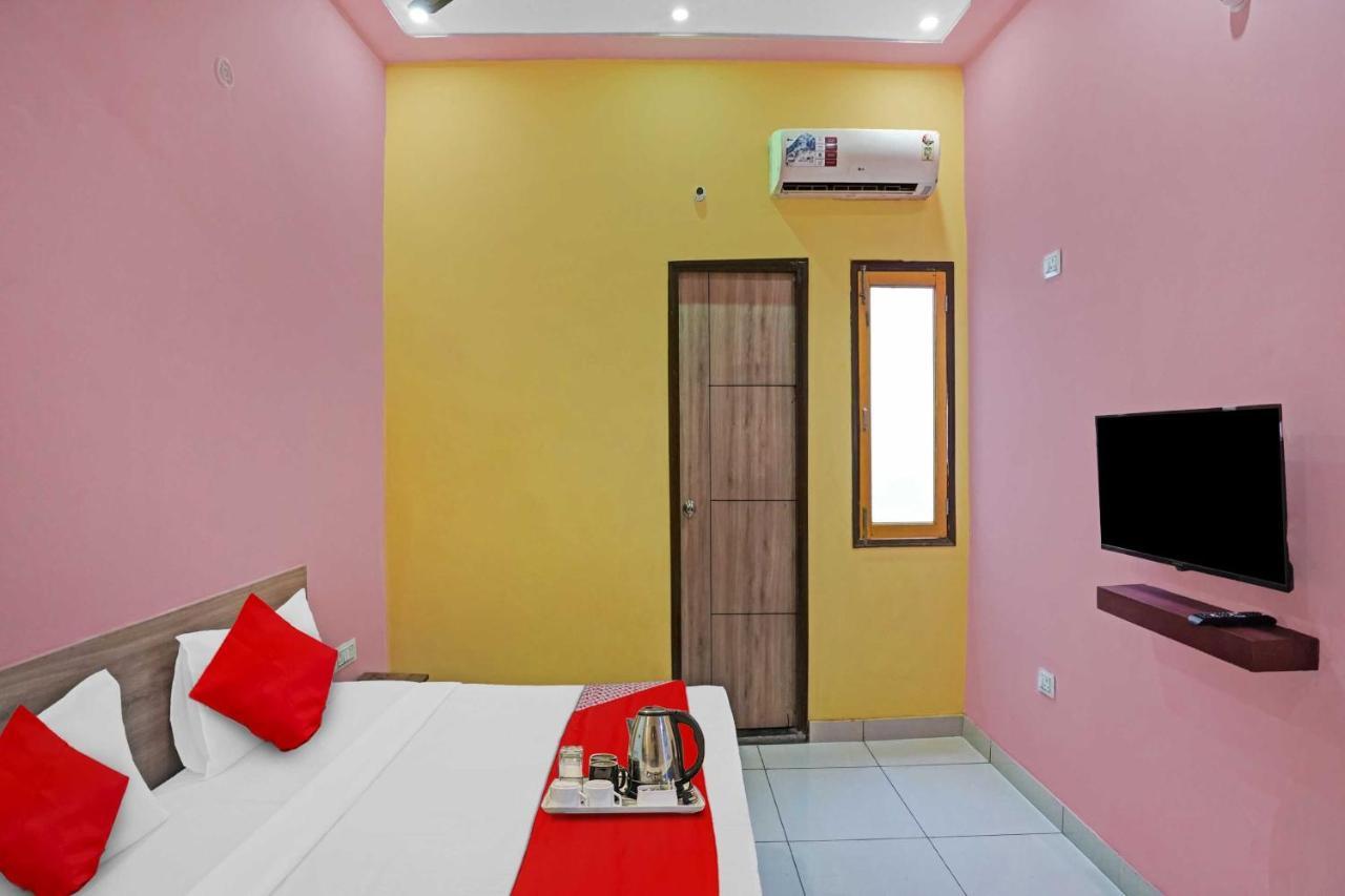 Hotel O Dahleez 诺伊达 外观 照片