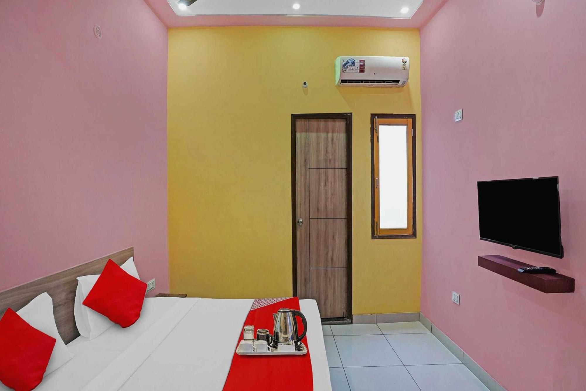 Hotel O Dahleez 诺伊达 外观 照片
