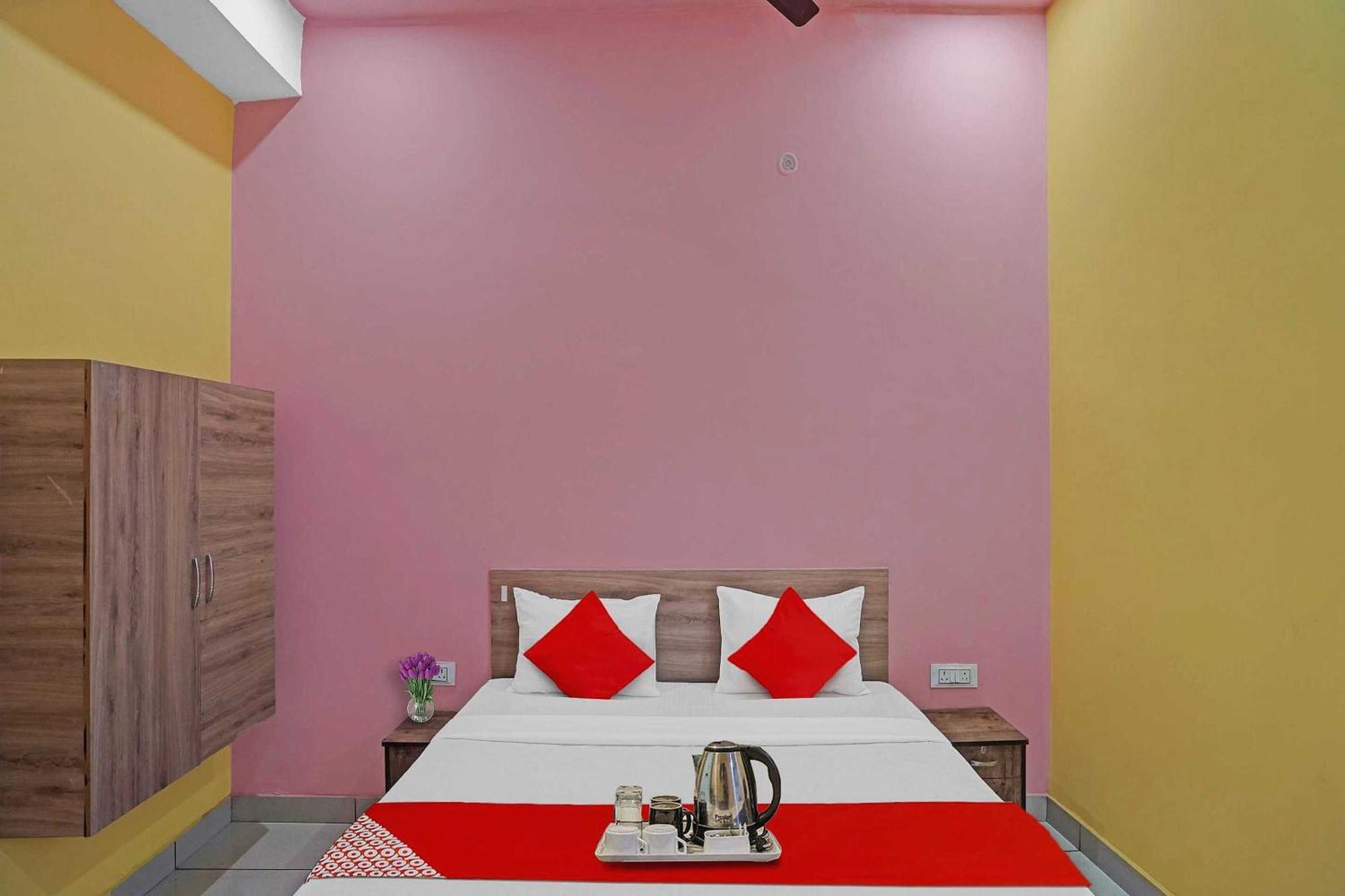 Hotel O Dahleez 诺伊达 外观 照片